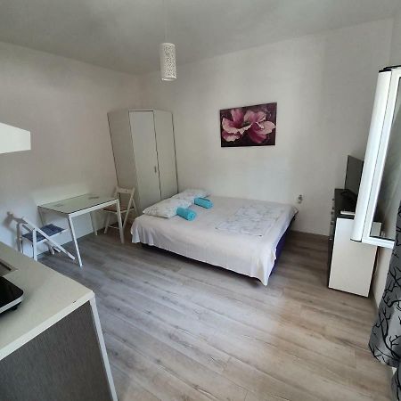 Studio Apartments Ilija Котор Екстериор снимка