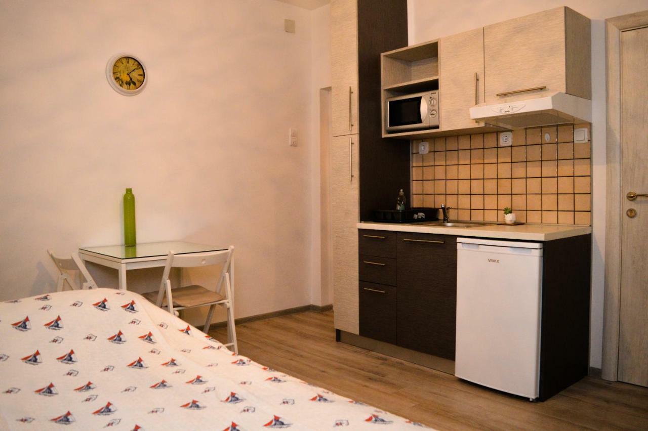 Studio Apartments Ilija Котор Екстериор снимка