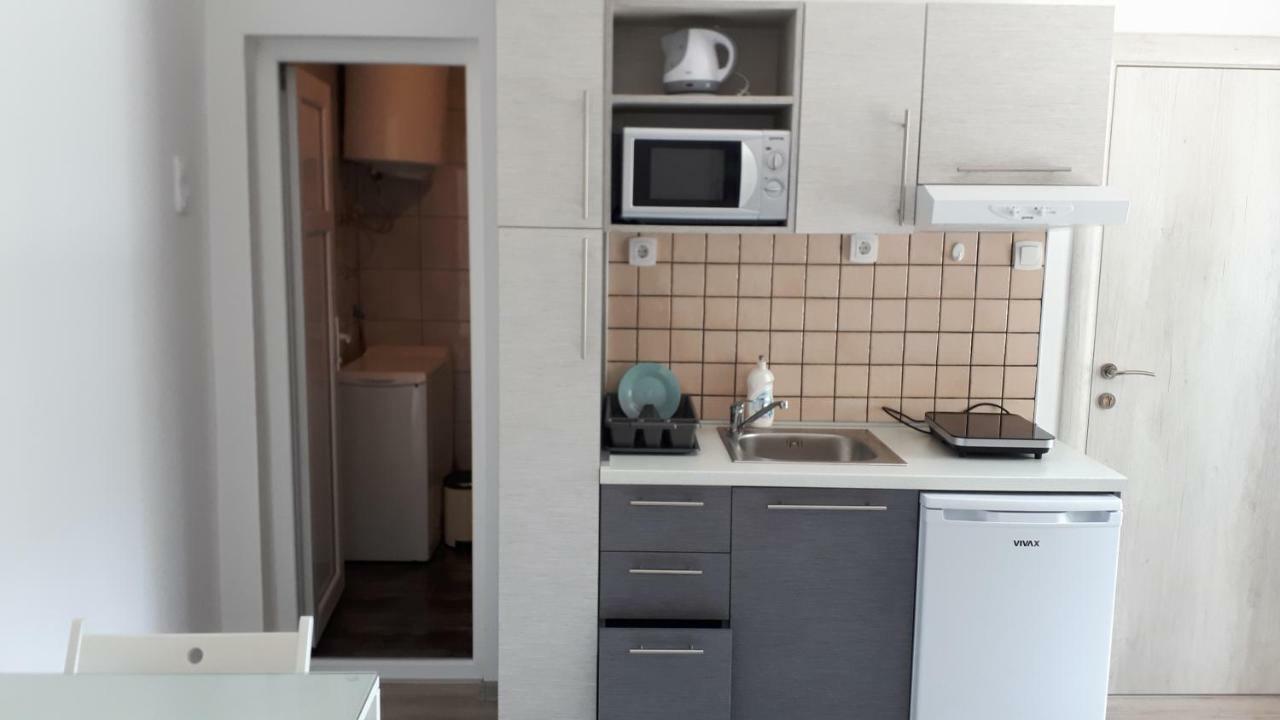 Studio Apartments Ilija Котор Екстериор снимка