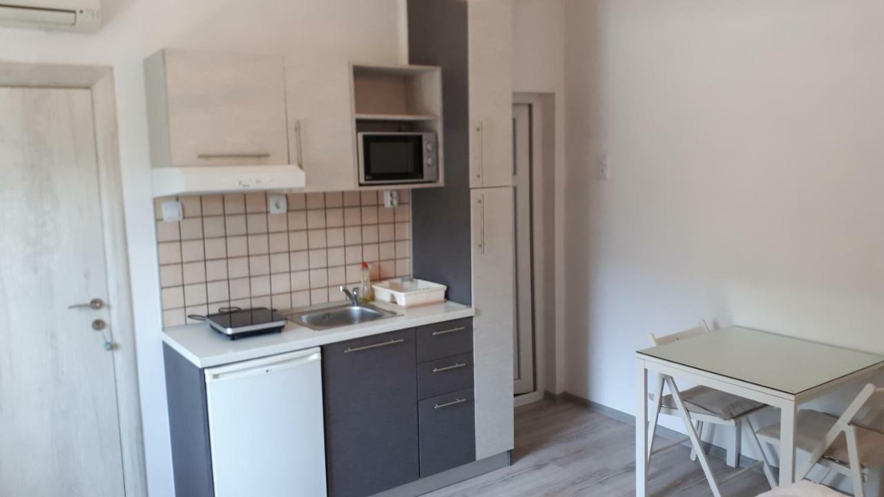 Studio Apartments Ilija Котор Екстериор снимка