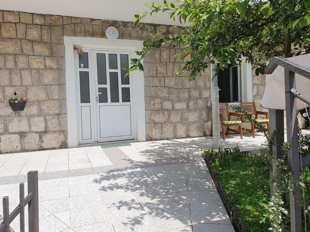 Studio Apartments Ilija Котор Екстериор снимка